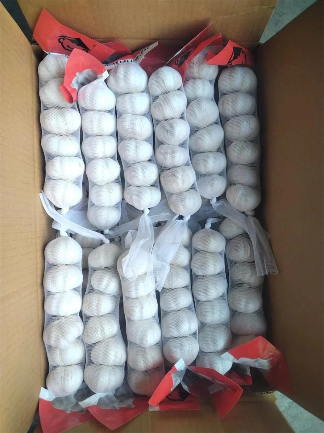 Kleine Packung Knoblauch